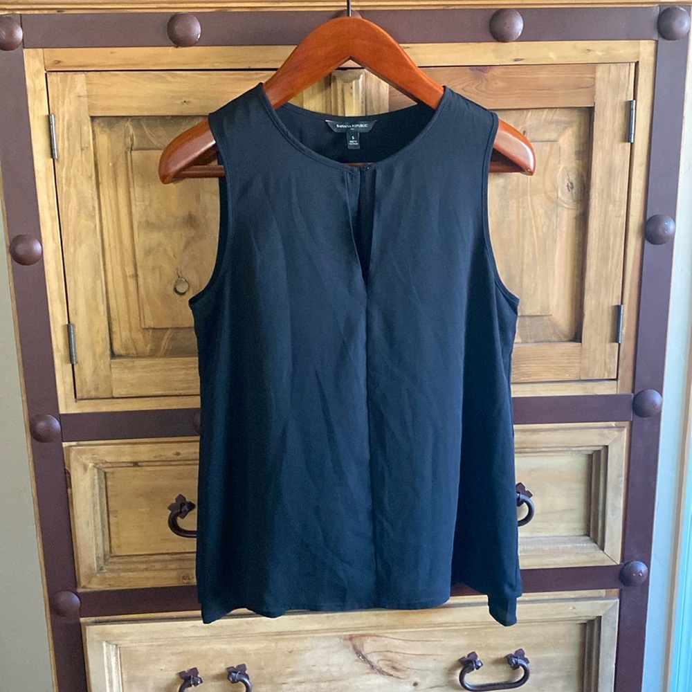 Banana Republic black sleeveless top
